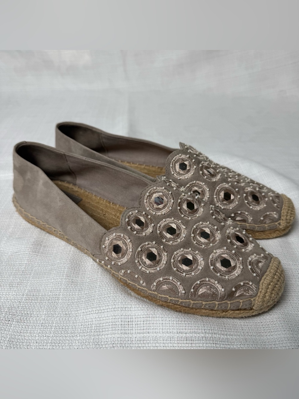 Tory Burch Yasmin Taupe Flat Espadrille women's 8.5 Reflective Embellishment